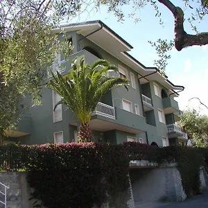 https://residenza-il-poggio.hotelitalianriviera.com